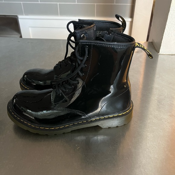 Doc Martens patent leather UK size 5 US 6. Zipper onside - Picture 2 of 5